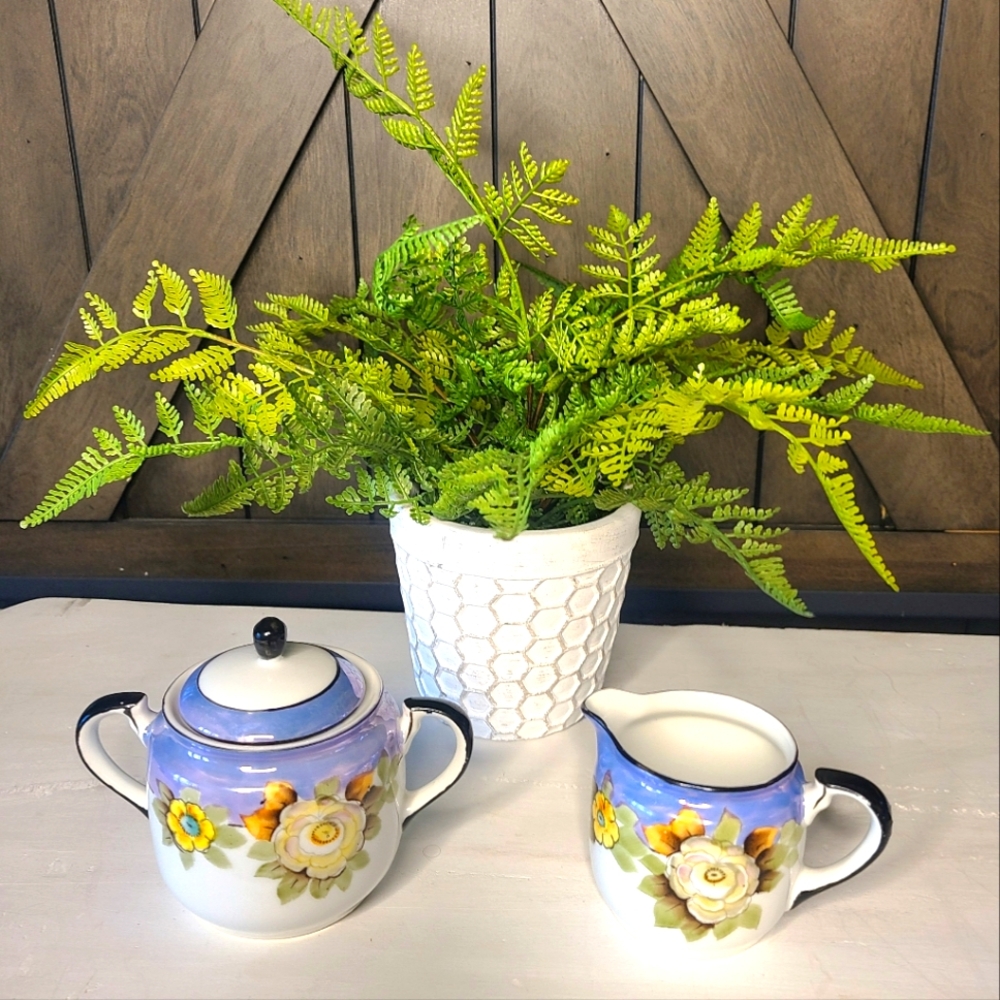 Noritake lusterware creamer and covered sugar dish‎ hand painted.